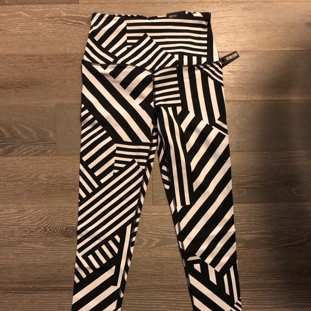 *NEW* with tags leggings from Victoria’s Secret